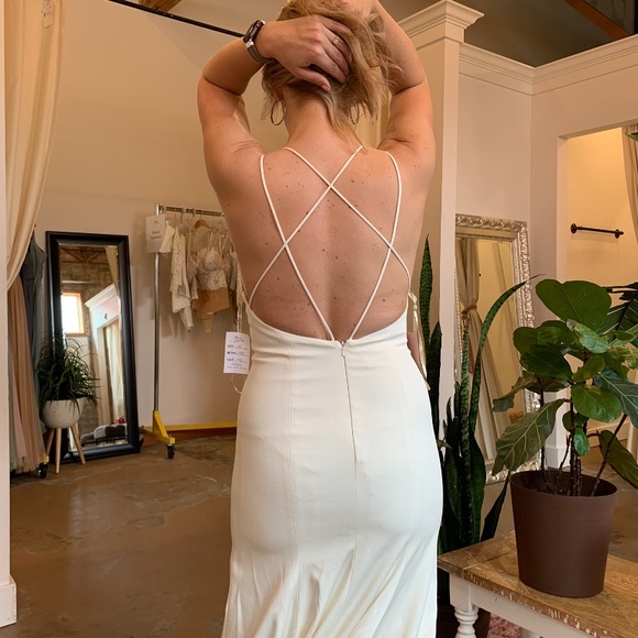 Wedding Dress - Picture 2 of 3